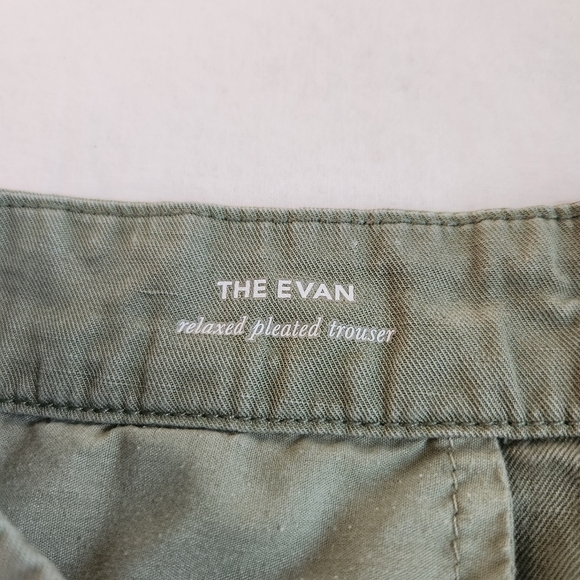 AG Adriano Goldschmied The Evan relaxed pleated trousers green crop cropped 25 - Picture 8 of 14